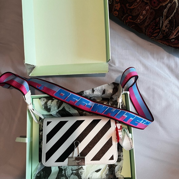 Off-White™ Diag Mini Leather Shoulder Bag brand new w dust bag and box - Picture 2 of 8